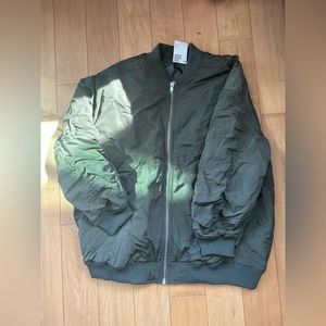 Oversized vintage style bomber jacket NWT
